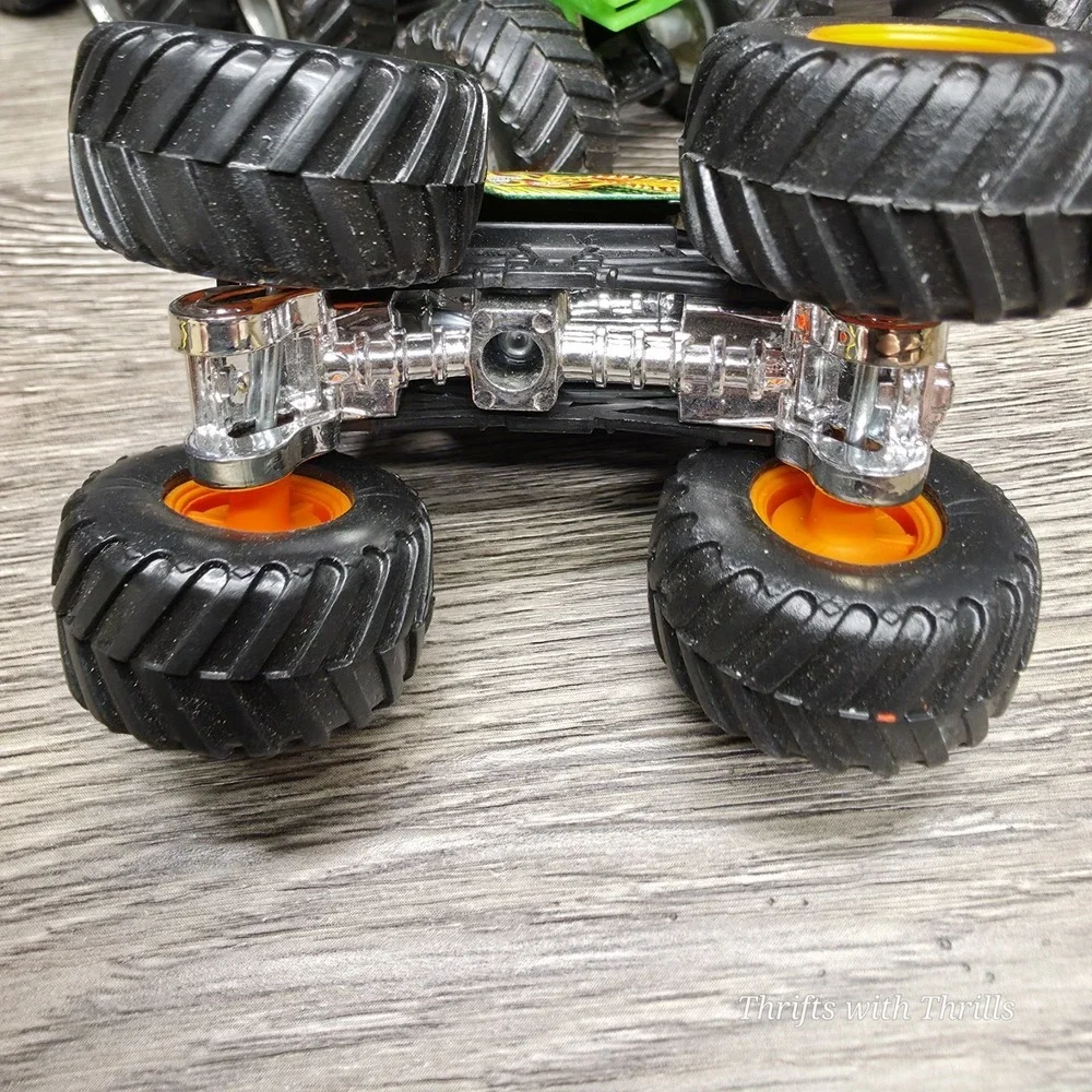 Hot Wheels Monster Jam Trucks - Set Of 5 - Grave Digger, Taz,‎ Mutt, Reptile, +